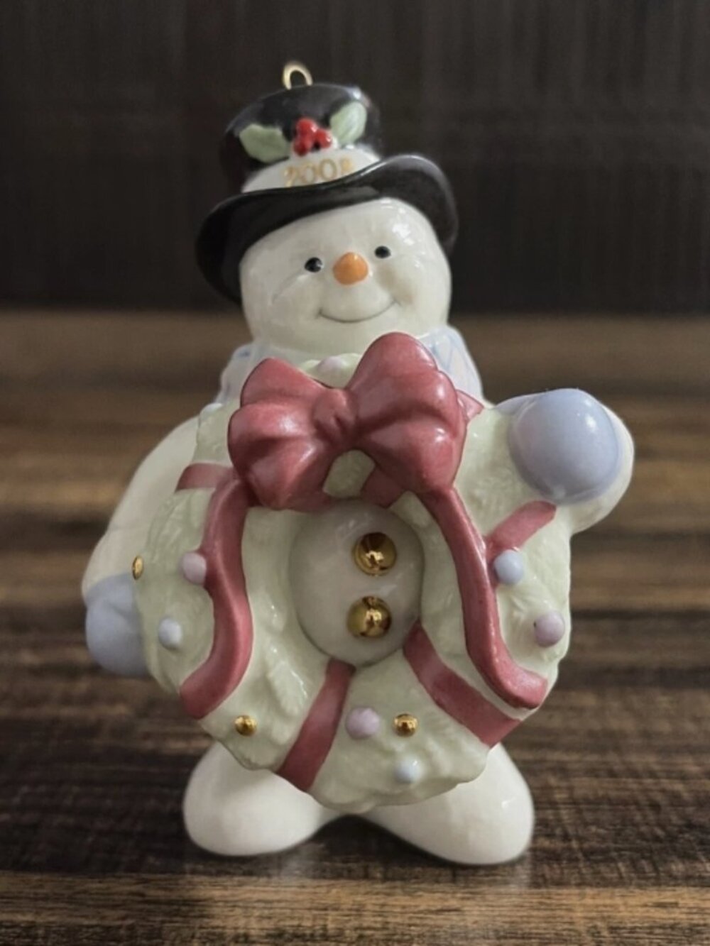 Lenox 2008 Annual Snowman Ornament Decorating for Christmas #791195 Gold Accents